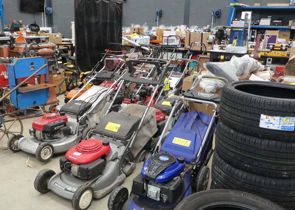 Bedford Weekly Auction