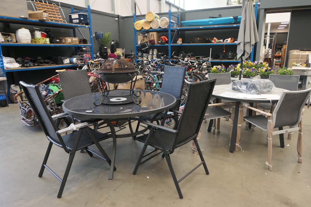 Bedford Weekly Auction