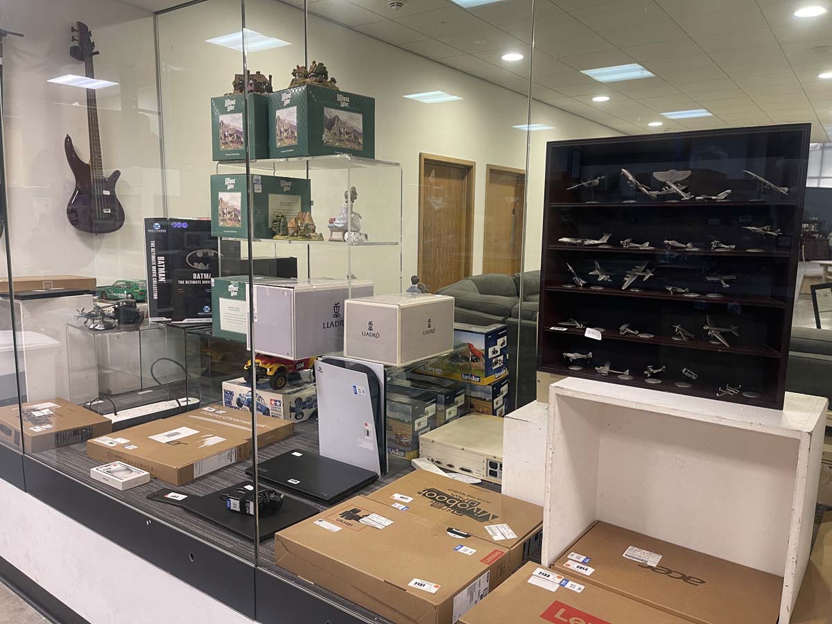 Bedford Weekly Auction