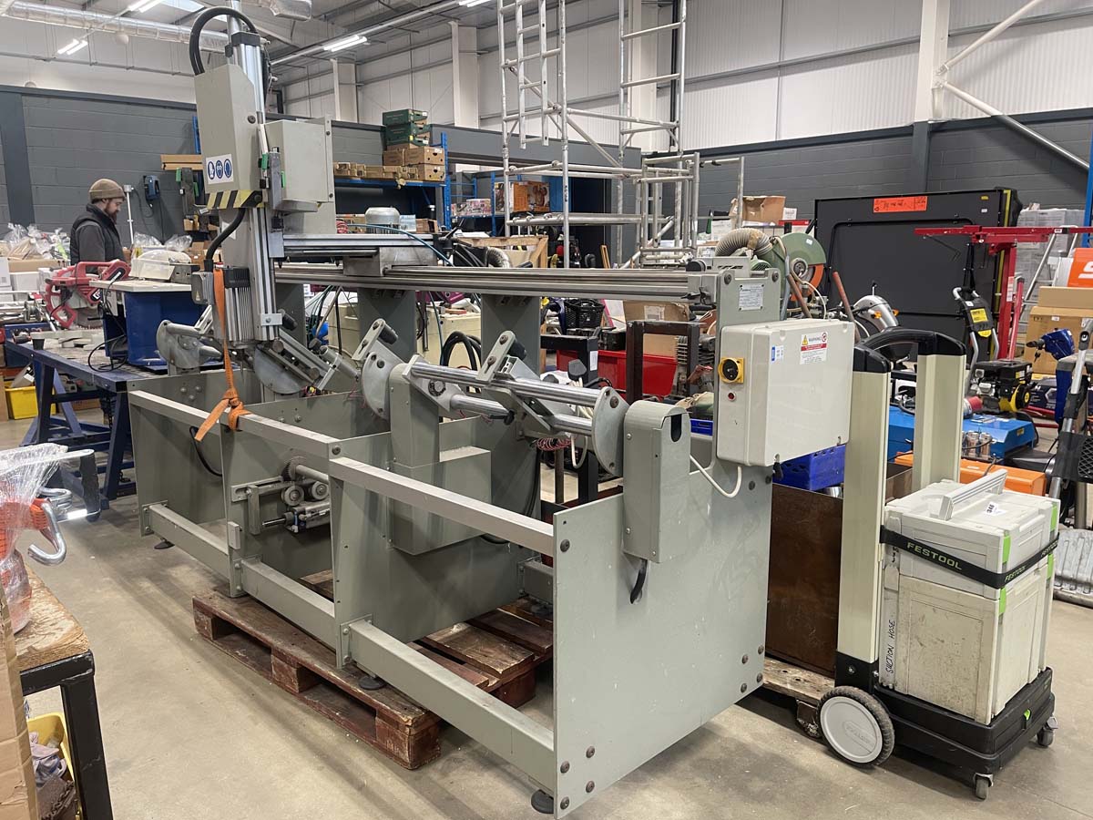 Bedford Weekly Auction