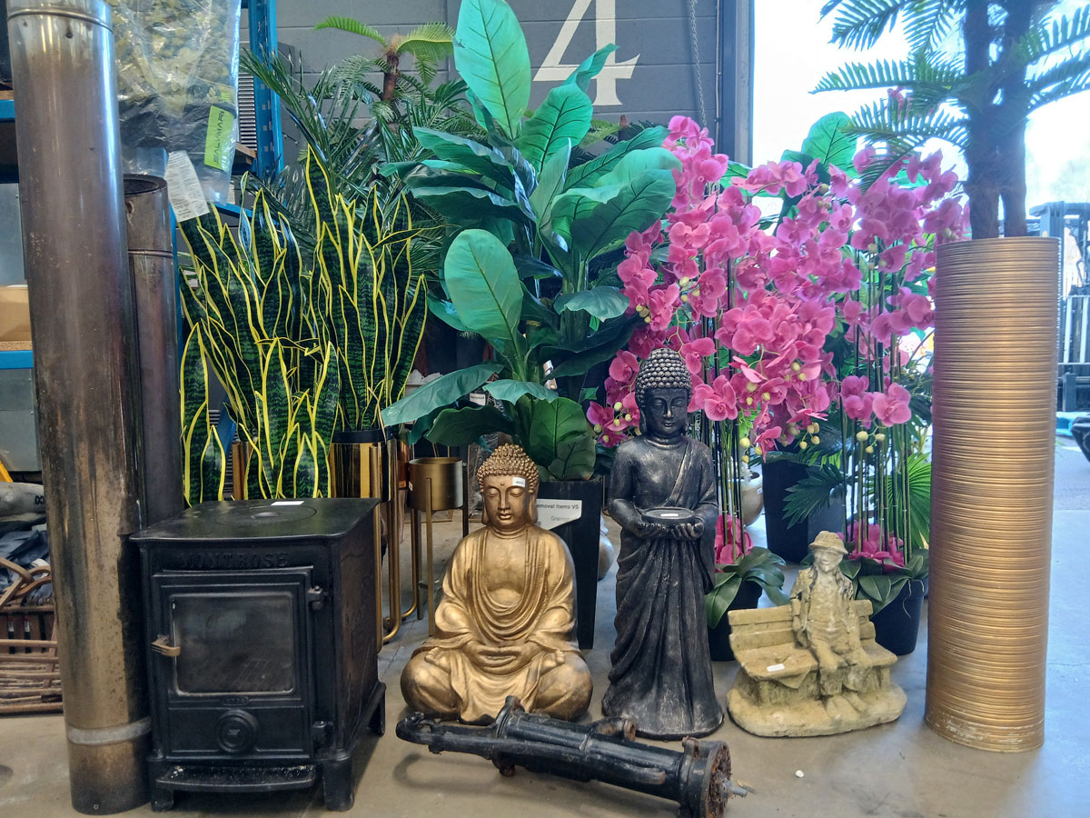 Bedford Weekly Auction