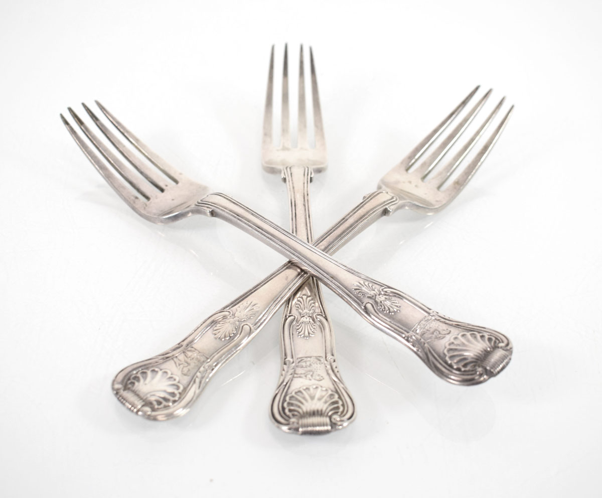 Antique Furniture, Collectors’ Items & Jewellery