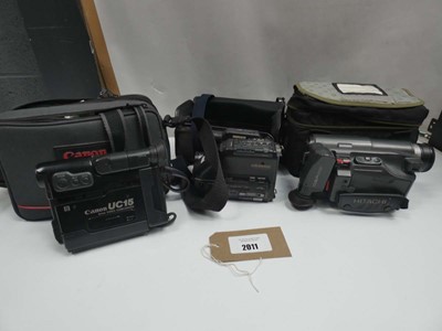 Lot 2011 - 3x cased vintage camcorders from Canon, JVC...