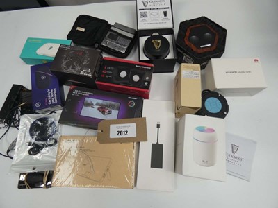 Lot 2012 - Various bluetooth speakers, mobile WiFi, power...