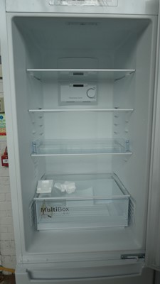 Lot 8 - KGN36NWEAGB Bosch Free-standing fridge-freezer