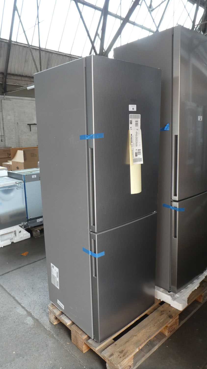 Lot 45 - KGV33VLEAGB Bosch Free-standing fridge-freezer
