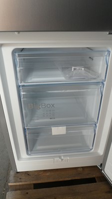 Lot 45 - KGV33VLEAGB Bosch Free-standing fridge-freezer