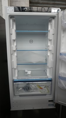 Lot 4 - KIV86VSE0GB Bosch Built-in fridge-freezer...