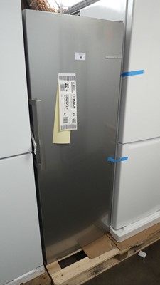 Lot 86 - GSN29VLEP-B Bosch Free-standing upright freezer