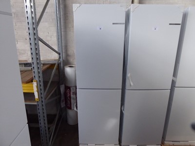 Lot 82 - KGN27NWFAGB Bosch Free-standing fridge-freezer