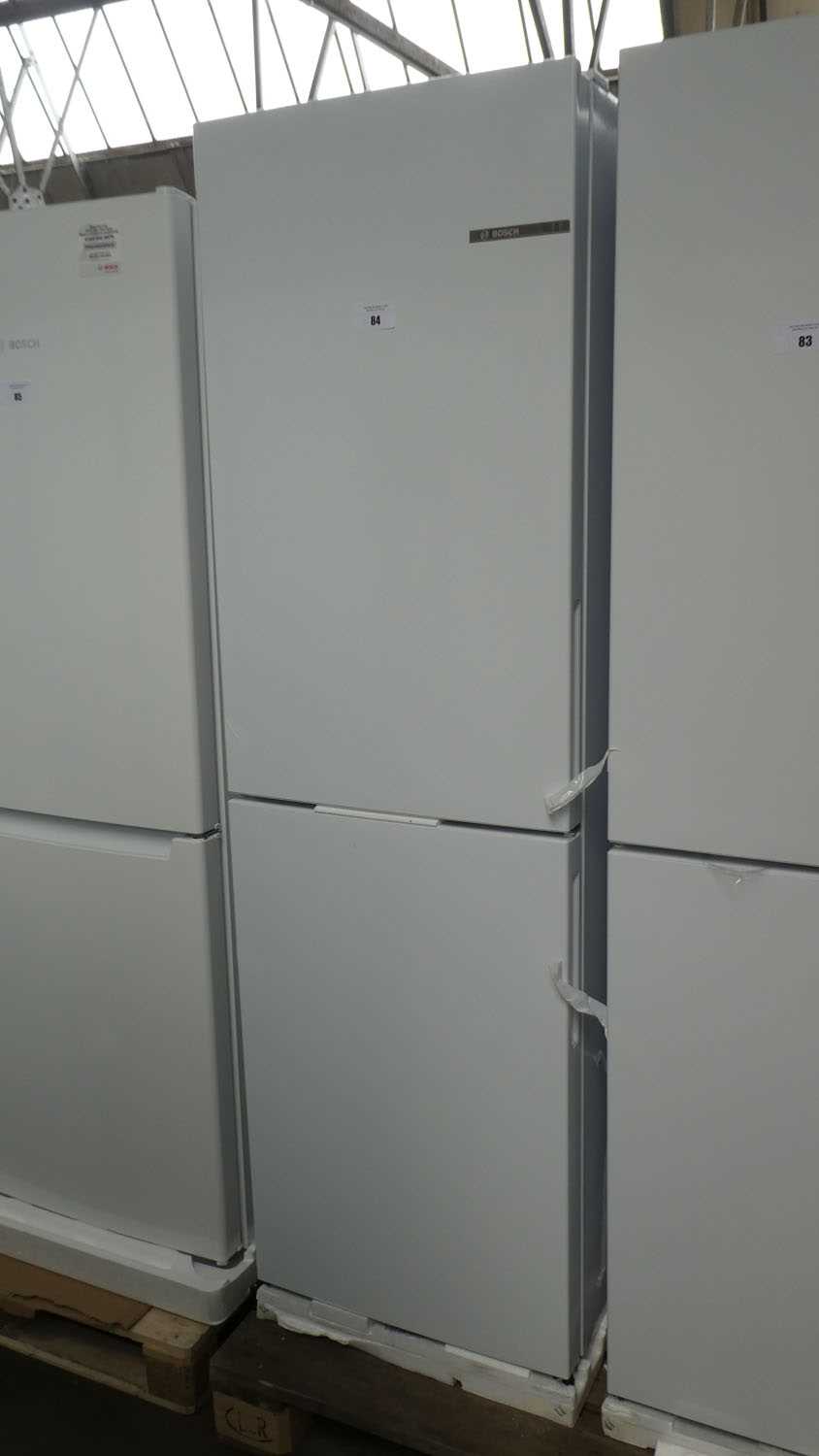 Lot 84 - KGN27NWFAGB Bosch Free-standing fridge-freezer