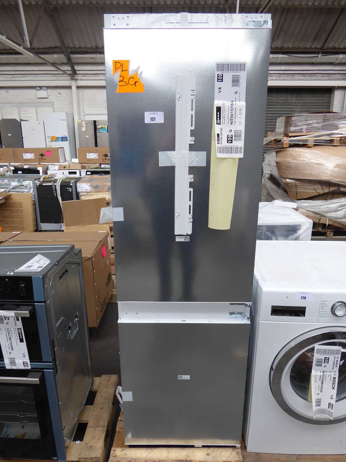 Lot 127 KI7861SF0GB Neff Builtin fridgefreezer