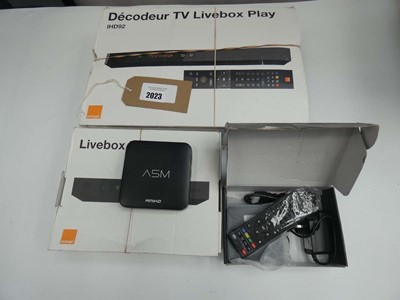 Lot 2023 - Orange Decodeur TV Livebox Play devices, A5M...