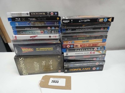 Lot 2033 - Quantity of Blu-Ray and DVD films/boxsets