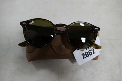 Lot 2062 - Ray Ban sunglasses with carry case