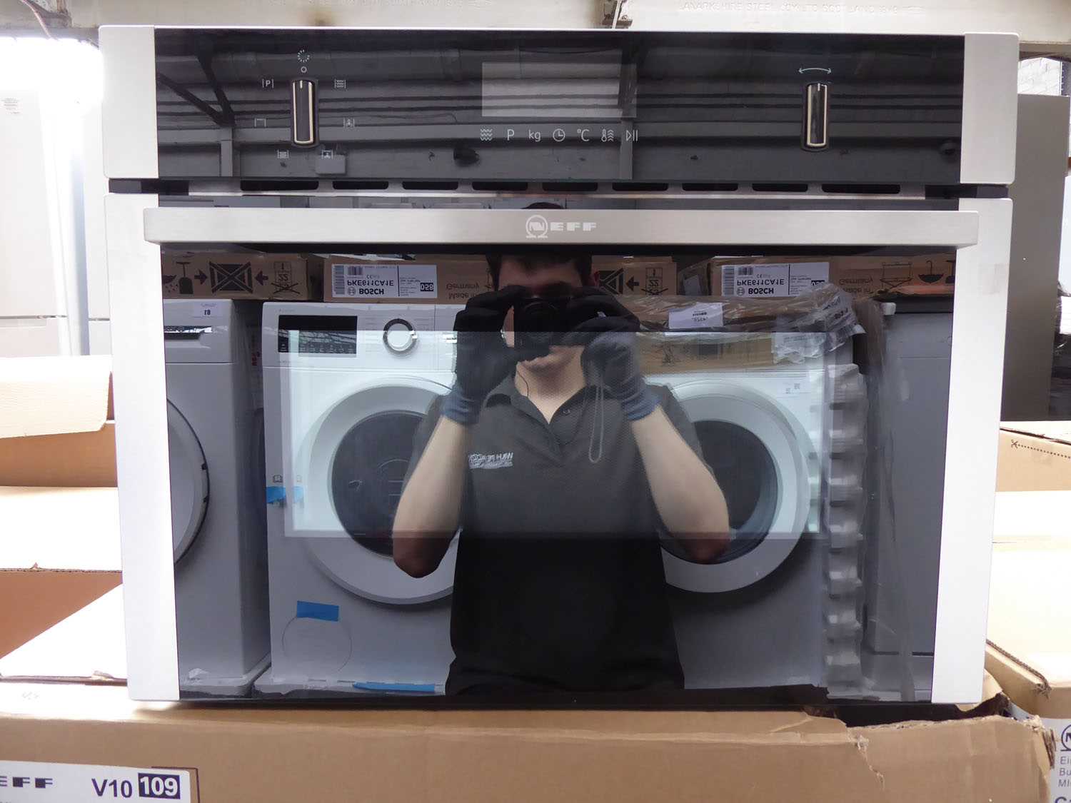 Lot 94 C1AMG84N0BB Neff Builtin Microwave with hot