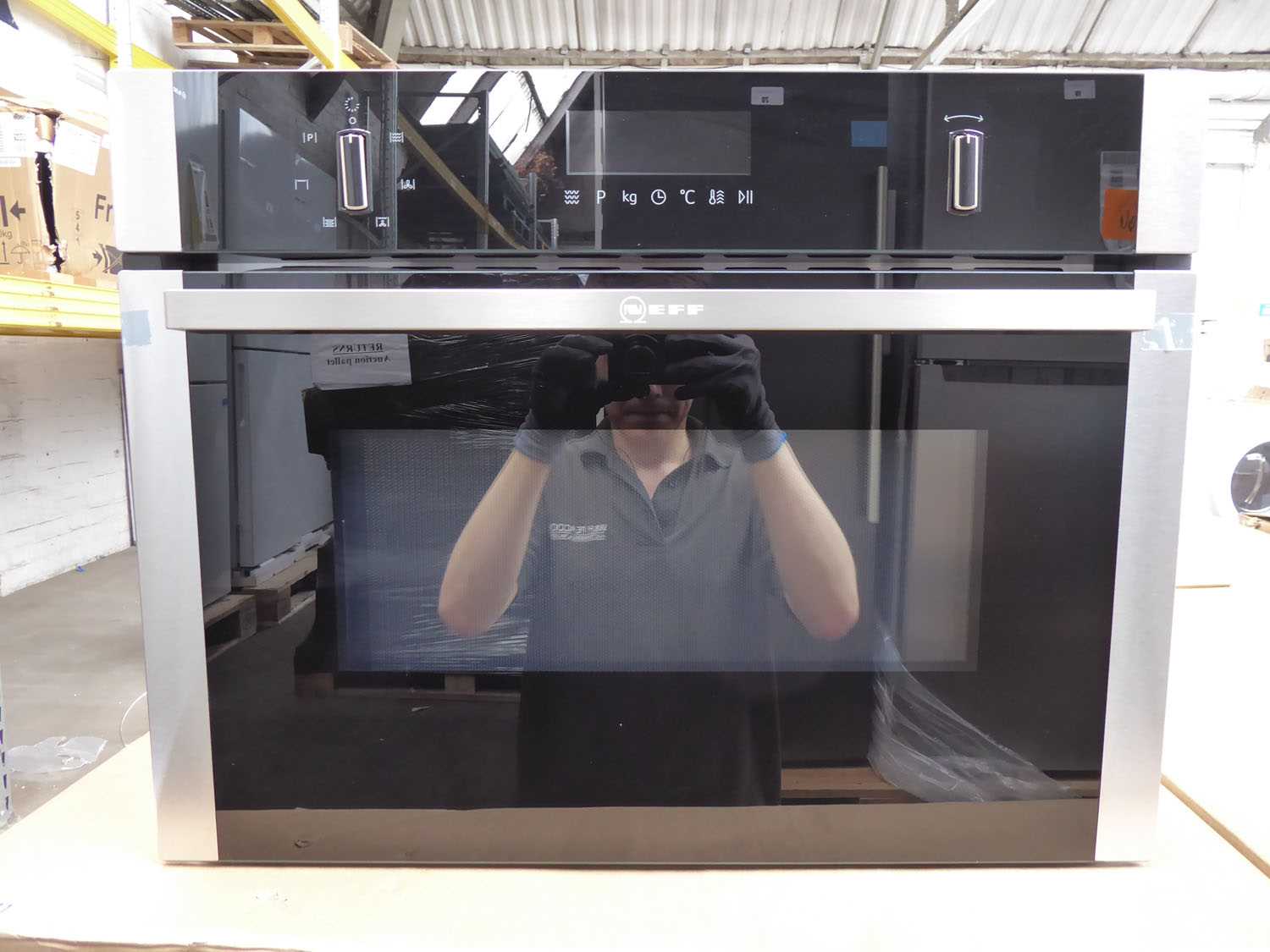 kitchen range with downdraft ventilation