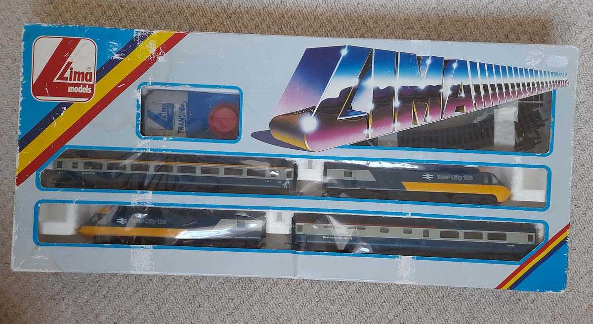 Lot 461 A Lima OO gauge Intercity train set, boxed