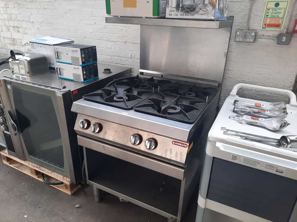 Lot 164 80cm gas Angelo Po 4 burner cooker with