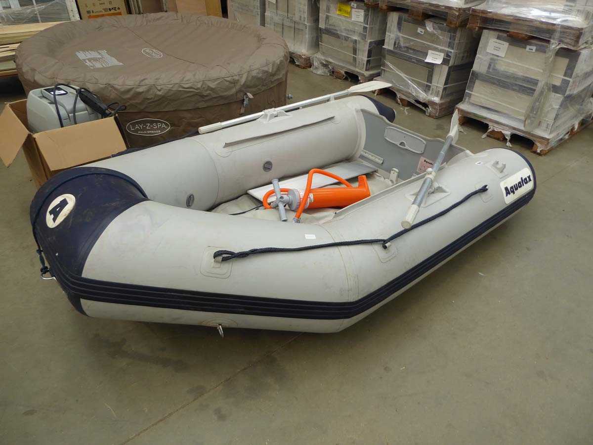 Aquafax inflatable dinghy complete with pump and