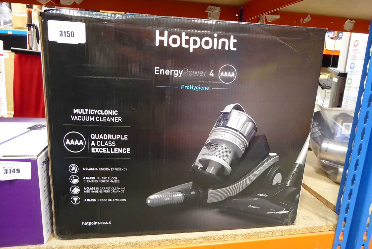 Lot 3150 Hotpoint tugalong vacuum cleaner