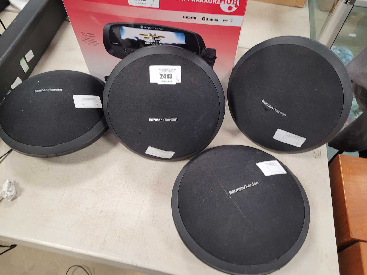Lot 2413 4 Harman Kardon bluetooth speakers