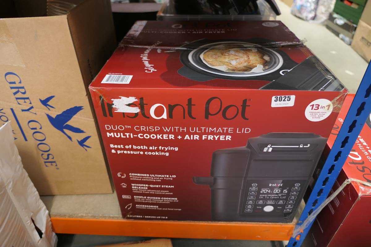 Lot 3025 - Instant Pot duo crisp multi cooker and air
