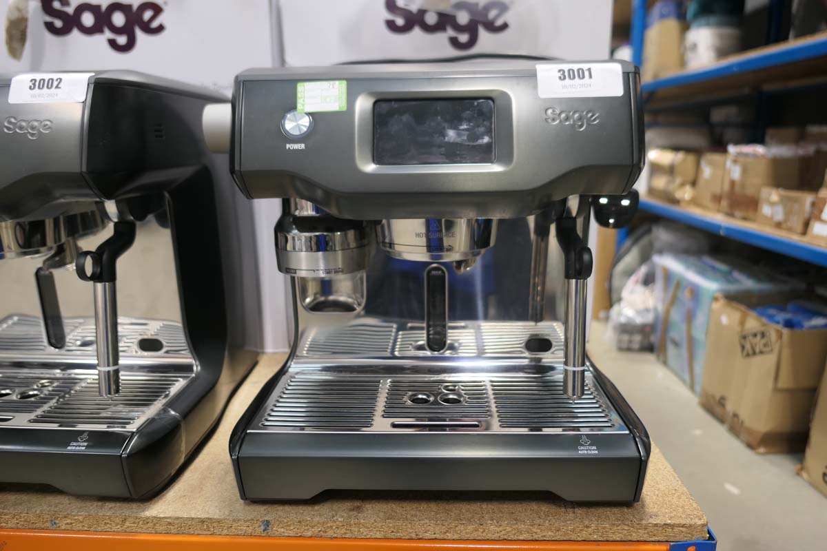 Lot 3001 Sage Oracle Touch coffee machine with
