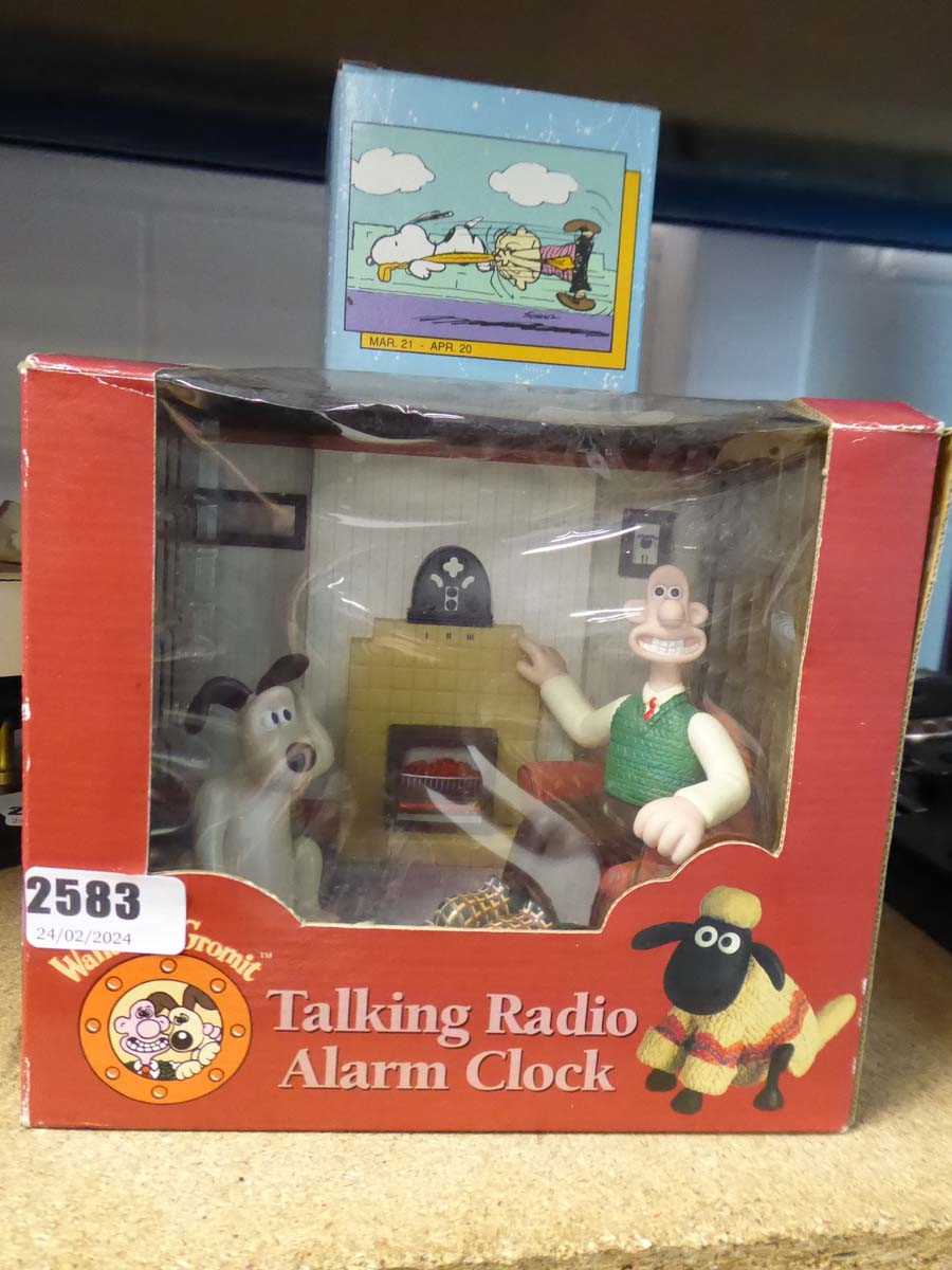 Lot 2583 Wallace & Gromit talking radio alarm clock