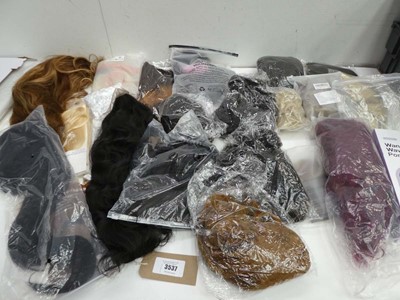 Lot Selection of various length & colour wigs and...