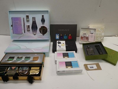 Lot Selection of 8 fragrance gift sets including...