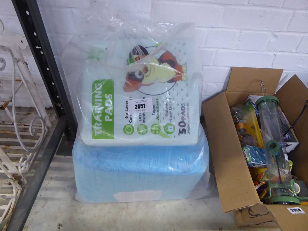lot-2098-bag-of-puppy-training-mats-and-pads