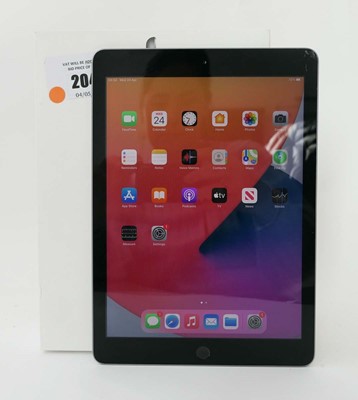 Lot 2040 - iPad A1822 32GB Space Grey tablet with box...