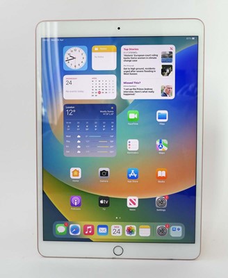 Lot 2059 - iPad Air 3rd Gen 64GB Gold tablet
