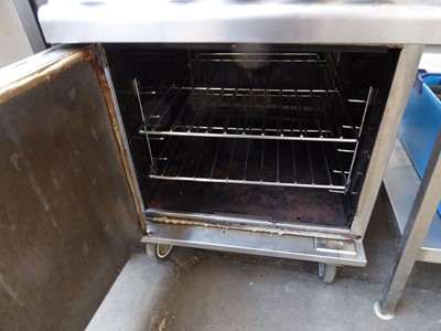 Lot 45 - 60cm electric Lincat 4 ring stove with oven under
