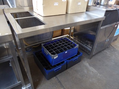 Lot 70 - 122cm stainless steel preparation table with 2...