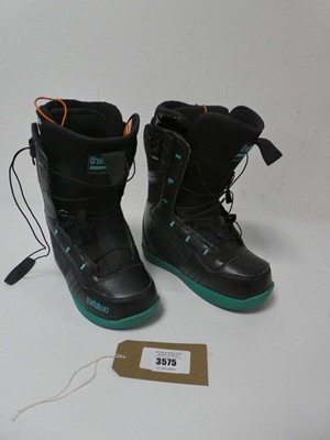 Lot 3575 - 1 x ThirtyTwo snowboarding boots, UK 4.5