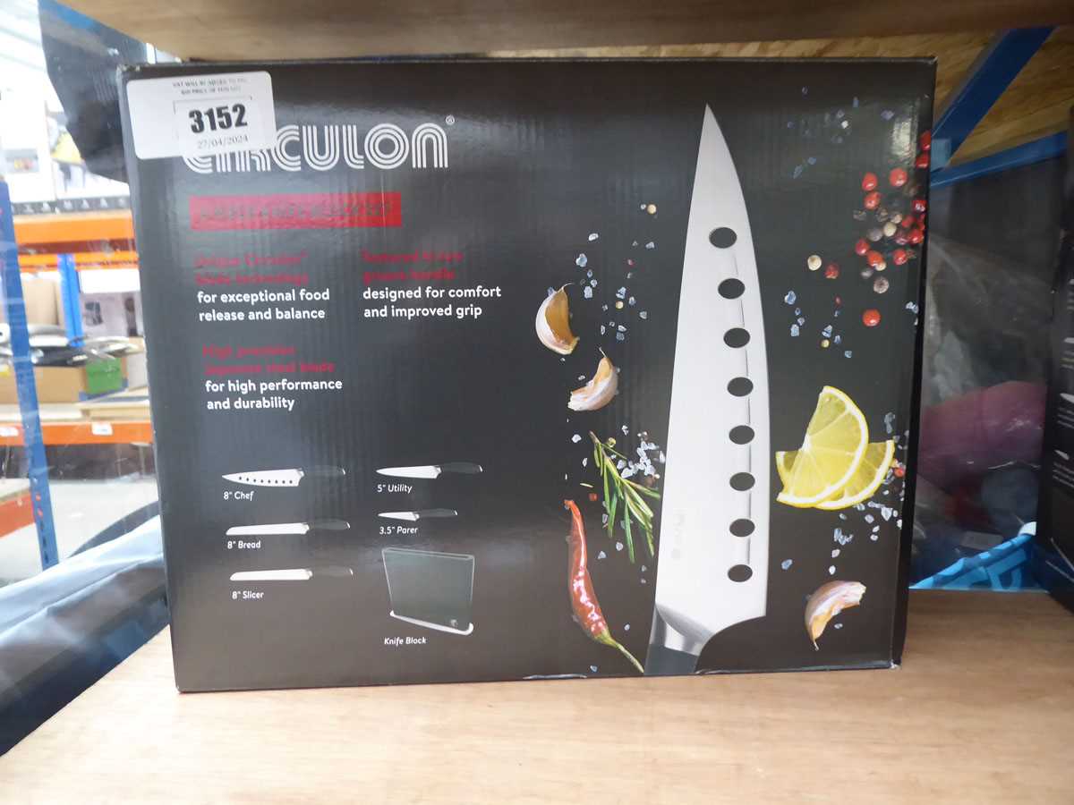 Lot 3152 Circulon knife block and knife set