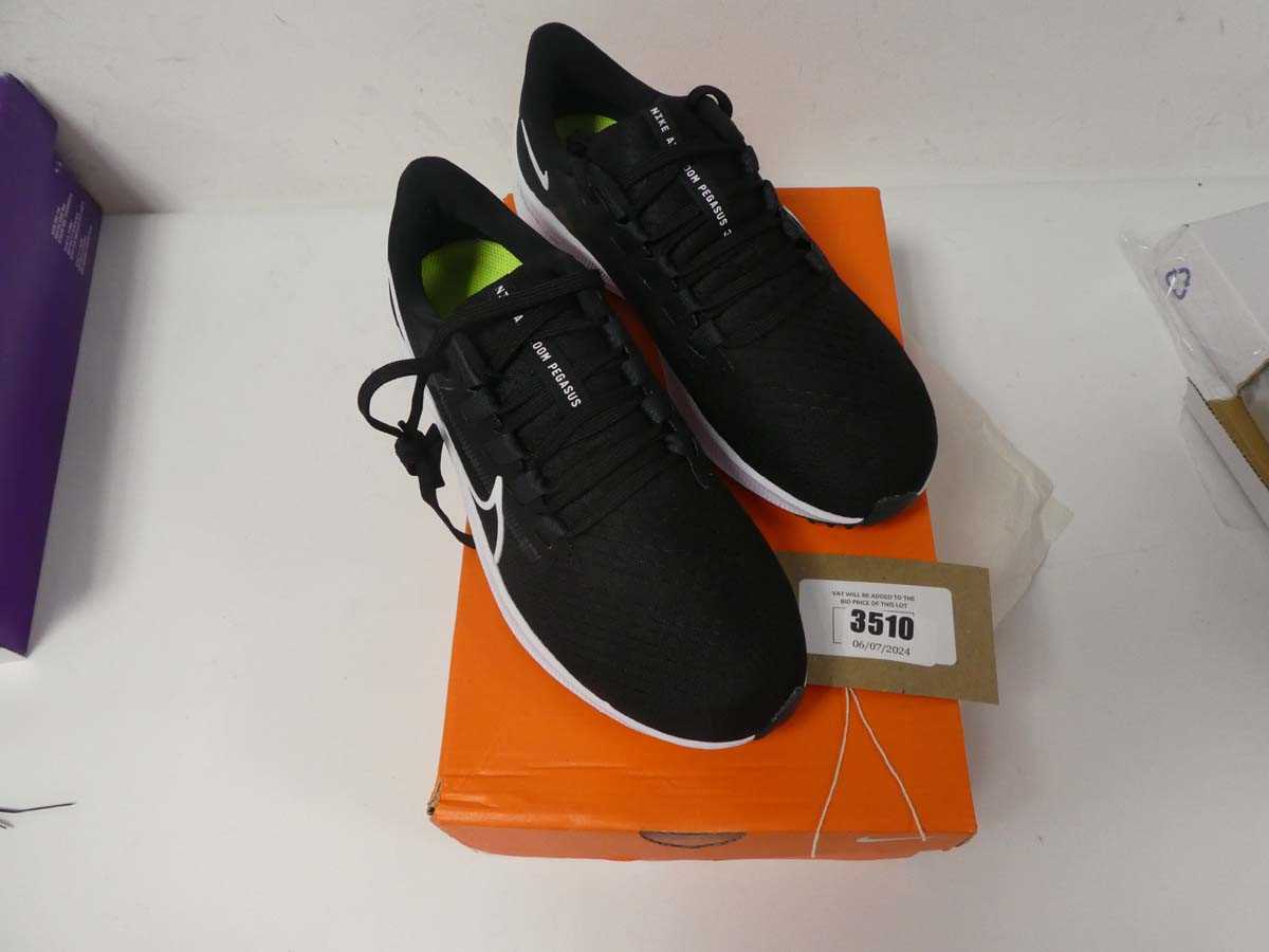 Lot 3510 - Boxed pair of Nike Air Zoom trainers,...
