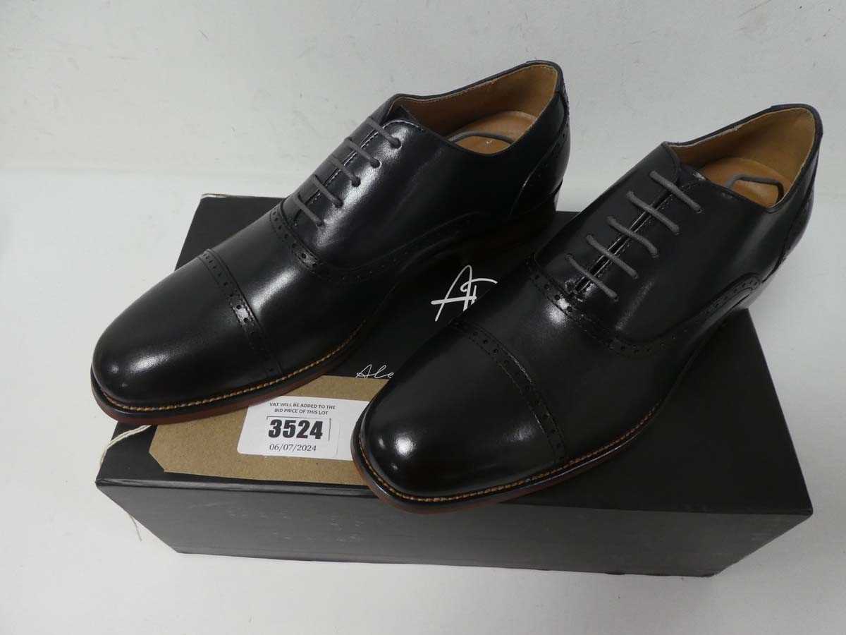 Lot 3524 - Boxed pair of Alexander Pace shoes, black, UK 8