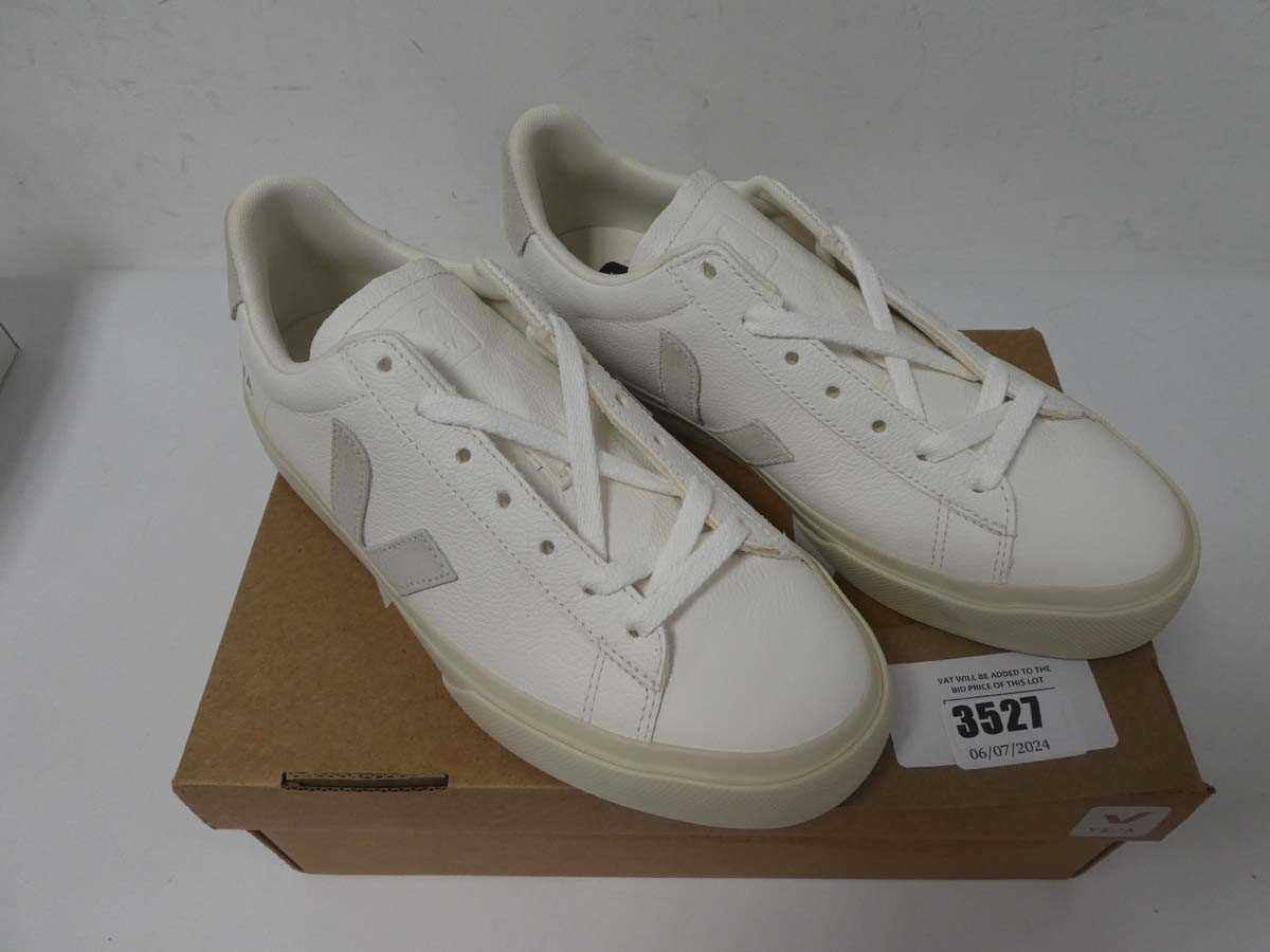 Lot 3527 - Boxed pair of Veja trainers white, UK 6