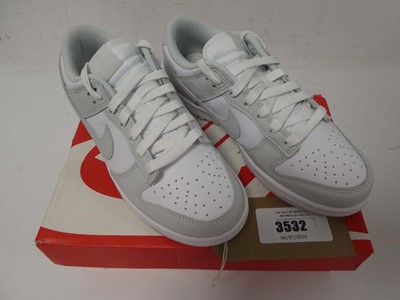 Lot Boxed pair of Nike Dunk low trainers,...