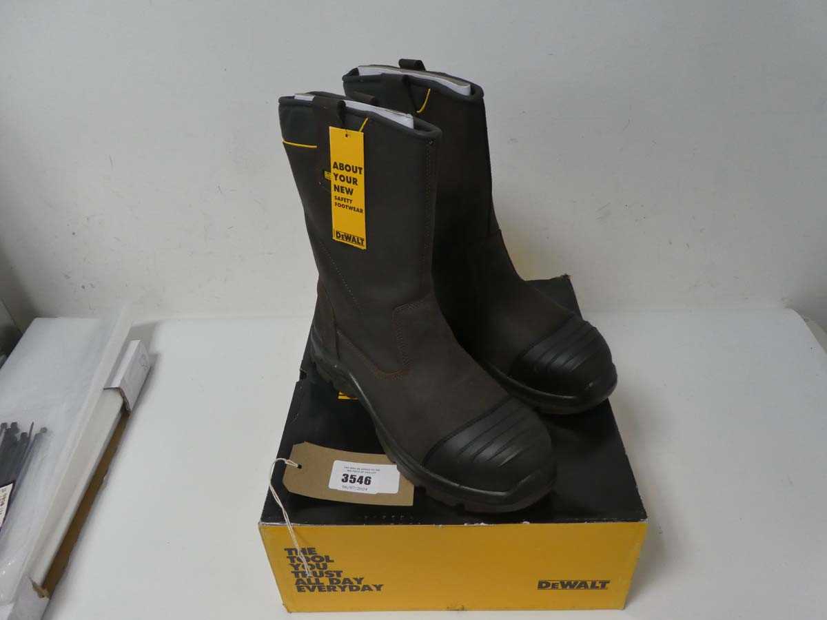 Lot 3546 - Boxed pair of Dewalt Safety boots, brown, UK 11