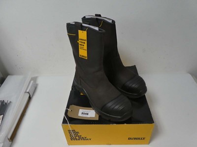 Lot Boxed pair of Dewalt Safety boots, brown, UK 11