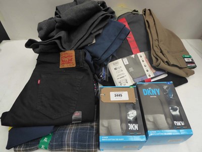 Lot Bag of mixed mens clothing in various sizes to...