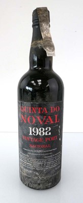 Lot 322 - A bottle of 1982 Quinta do Noval Nacional...