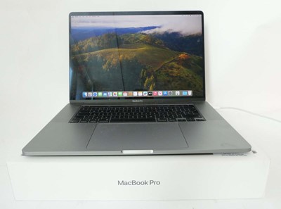 Lot 2005 - MacBook Pro 16" 2019 A2141 Space Grey laptop...