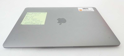 Lot 2011 - MacBook Air 13" 2020 A2337 Space Grey laptop...