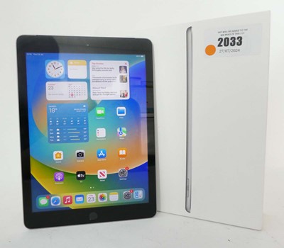 Lot 2033 - iPad 128GB A1823 Space Grey tablet with box