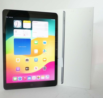 Lot 2250 - iPad 9th Gen 2021 A2602 Space Grey tablet with...